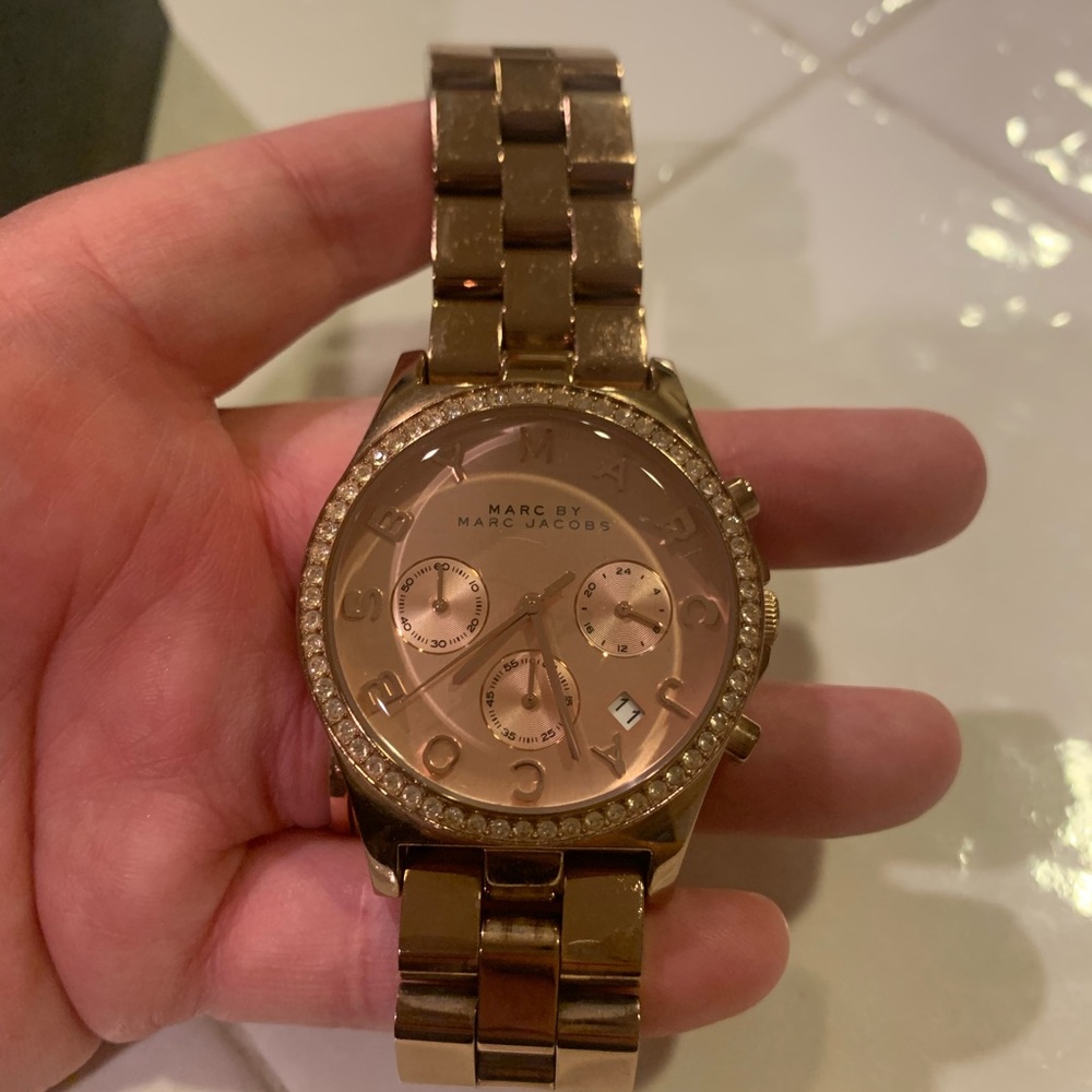 Marc Jacobs rose gold watch - Picture 3 of 5